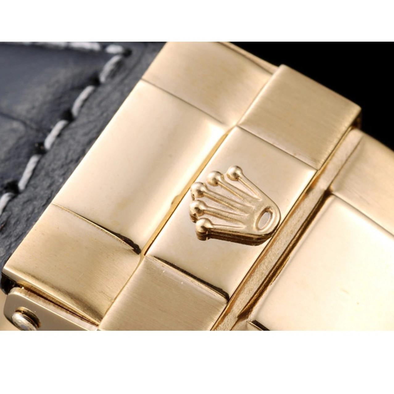 Aaa replica watch Case Daytona Crystal Studded Dial Black Bezel Rolex Gold 1014